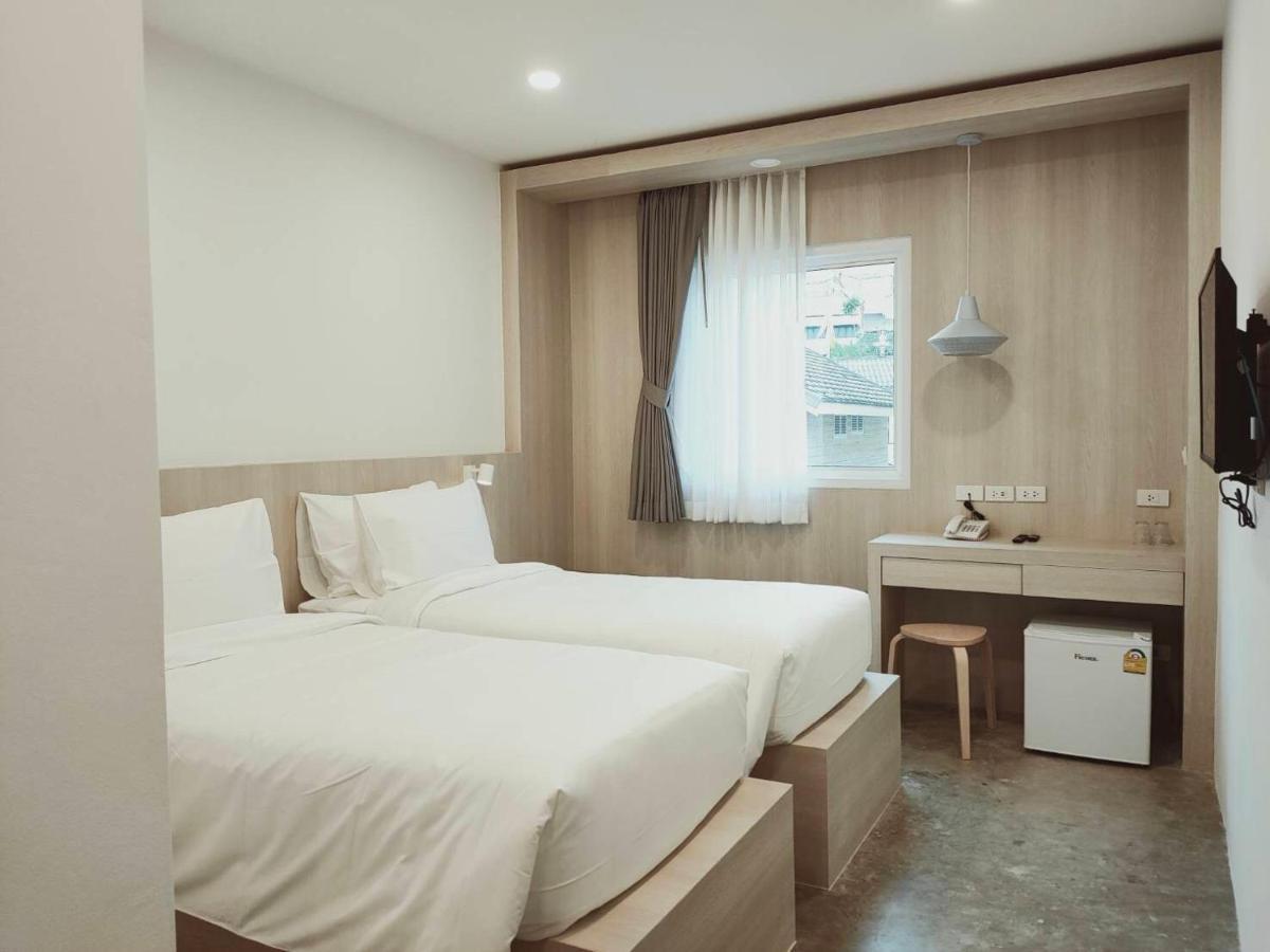 Nappiness Hotel - Sha Extraplus Bangkok Bagian luar foto